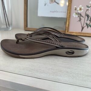 ⭐️⭐️ Chaco Brown Double strap Thong Flip-flops women’s 10 beach pool summer